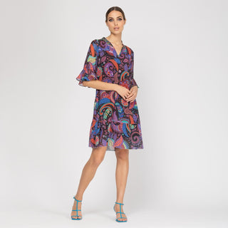 Vestido corto y relajado con plisado