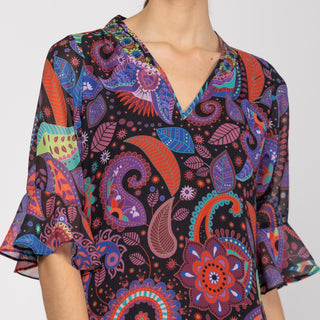 Vestido corto y relajado con plisado