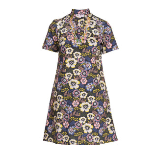 Vestido corto con mangas cortas
