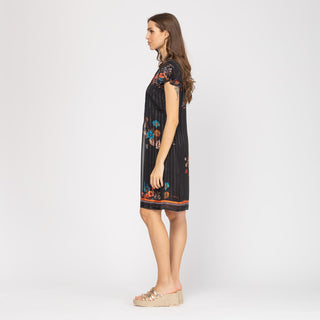Vestido corto con pliegues delanteros