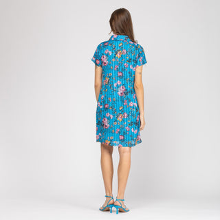 Vestido corto con mangas cortas