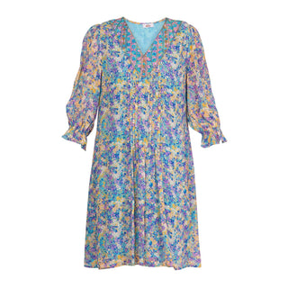 Vestido corto estampado con manga corta