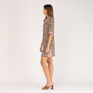 Vestido corto estampado con encaje