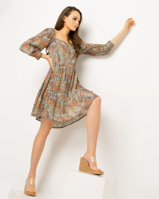 Vestido corto estampado paneles con encaje