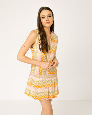 Vestido corto estampado manga sisa