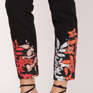 Pantalón pitillo con bordado