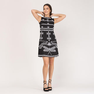 Vestido corto manga sisa con bordado