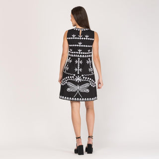 Vestido corto manga sisa con bordado