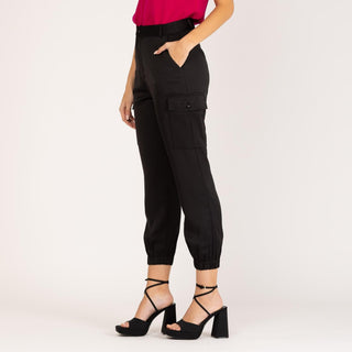 Pantalón cargo satinado